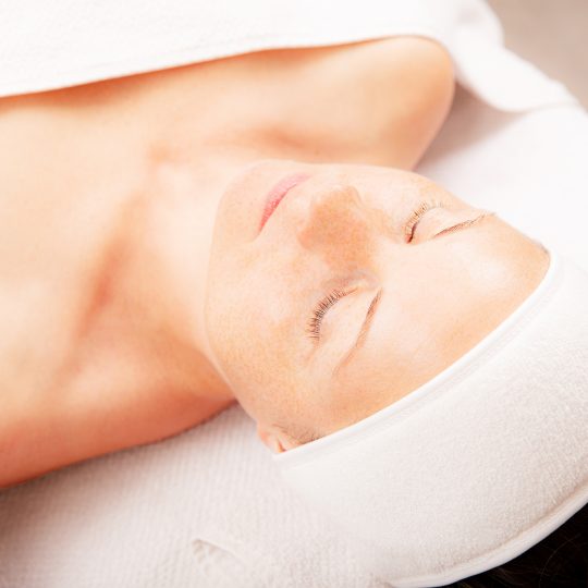 https://www.reckin-kosmetik.de/wp-content/uploads/2021/12/hautpflege-reckin-kosmetik-540x540.jpg