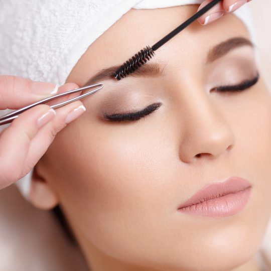 https://www.reckin-kosmetik.de/wp-content/uploads/2021/12/kosmetik-augenbrauen-reckin-kosmetik-540x540.jpg