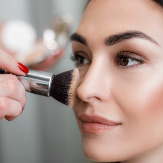 https://www.reckin-kosmetik.de/wp-content/uploads/2021/12/makeup-beratung-reckin-kosmetik-540x540.jpeg